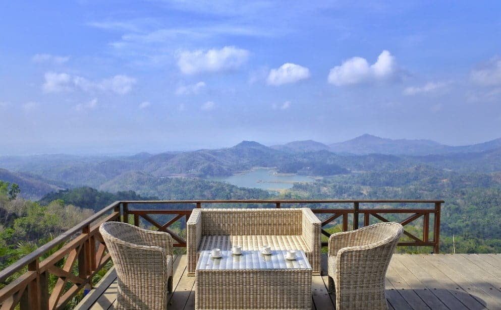 Pakej Yogyakarta Tour Dieng Pule Payung 5D4N